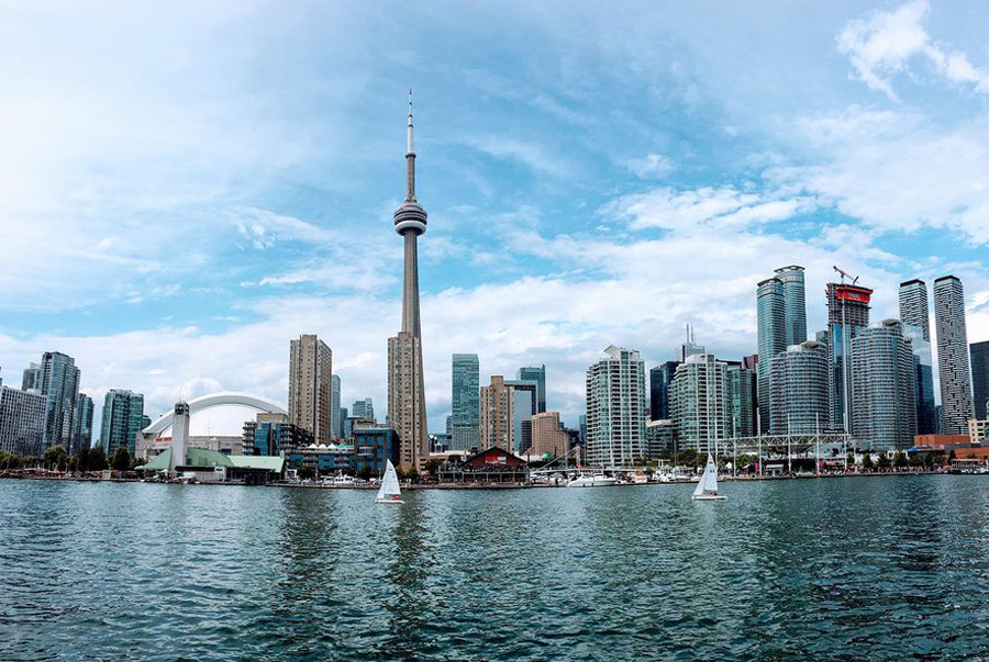 Có cần mua bảo hiểm y tế khi du học Canada 2